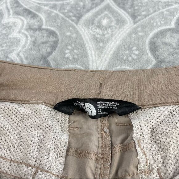 Mens North Face Shorts   - Picture 5 of 5